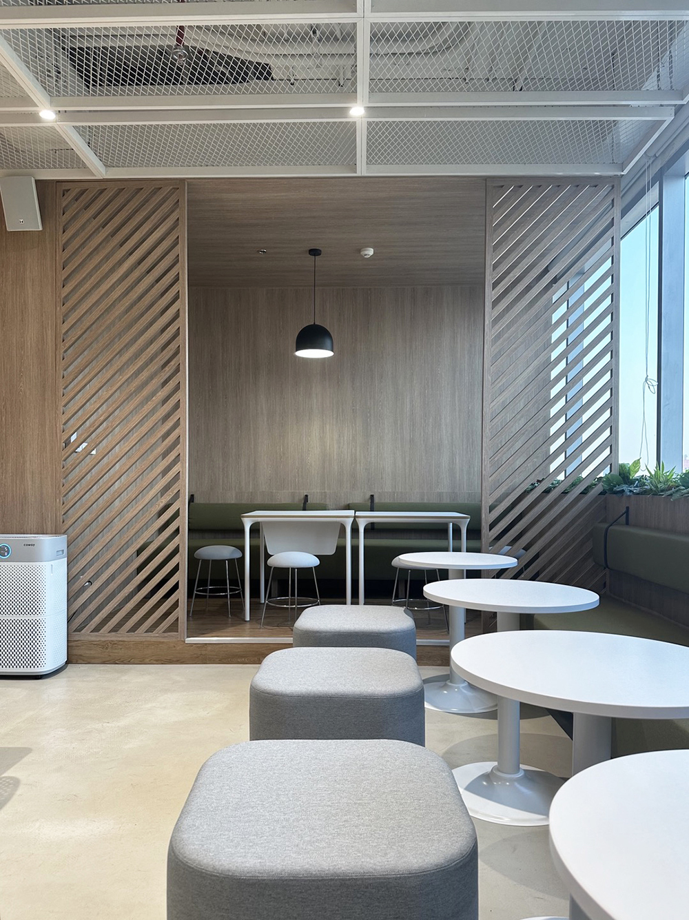 Kia Sales Office, Bangkok