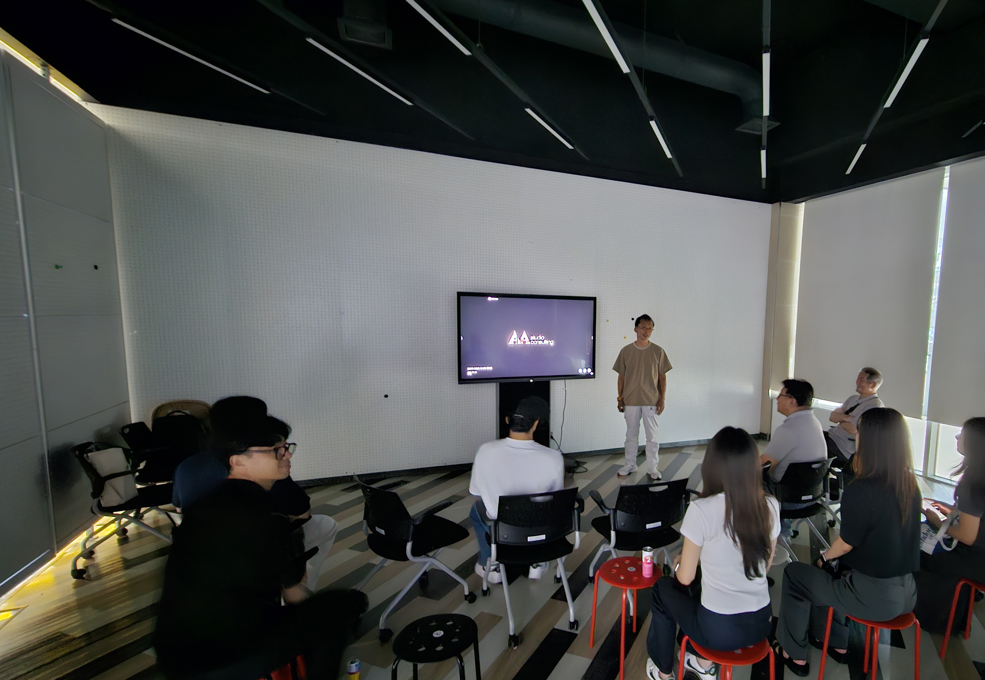 Embodiment of an Architectural Journey and Asian Aesthetics